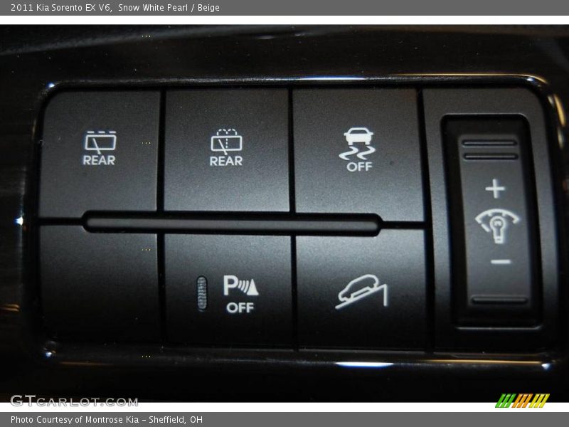 Snow White Pearl / Beige 2011 Kia Sorento EX V6