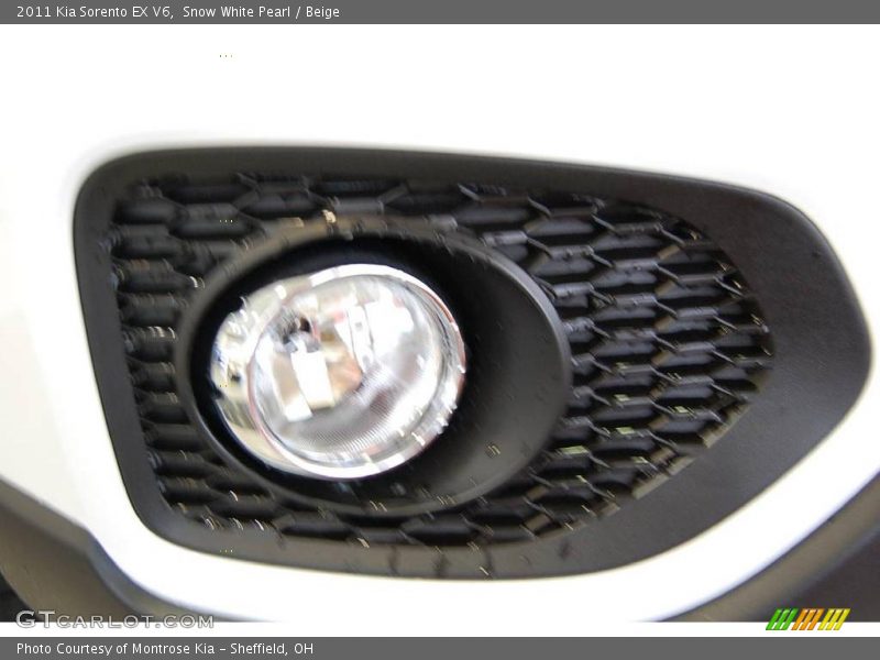 Snow White Pearl / Beige 2011 Kia Sorento EX V6