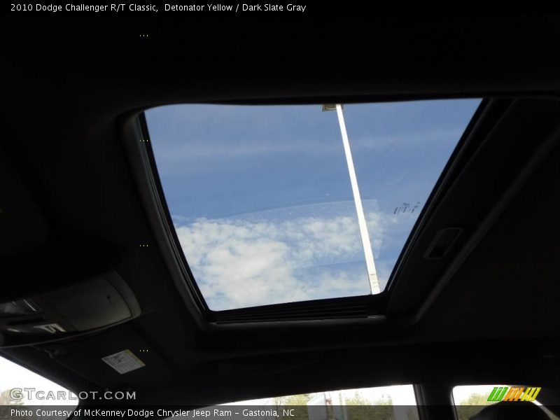 Detonator Yellow / Dark Slate Gray 2010 Dodge Challenger R/T Classic