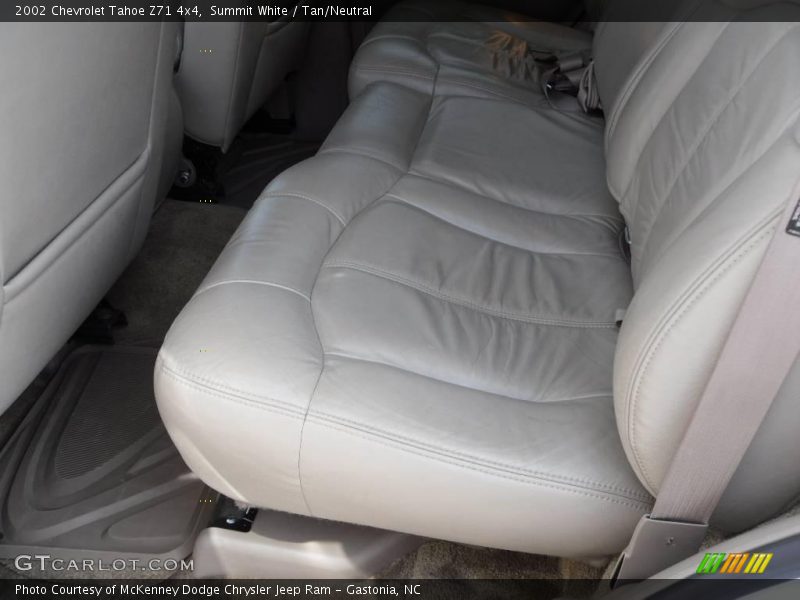Summit White / Tan/Neutral 2002 Chevrolet Tahoe Z71 4x4
