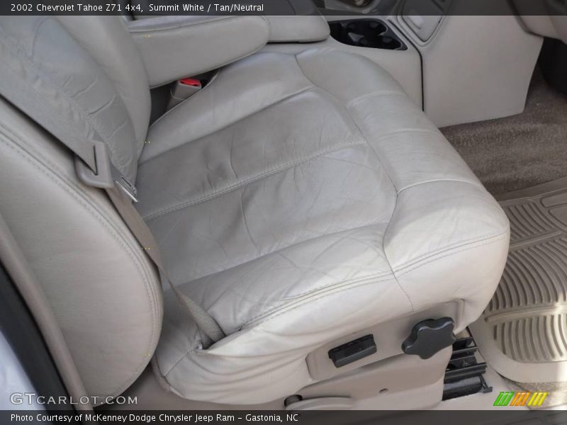Summit White / Tan/Neutral 2002 Chevrolet Tahoe Z71 4x4