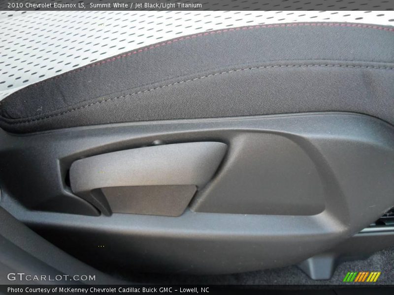 Summit White / Jet Black/Light Titanium 2010 Chevrolet Equinox LS