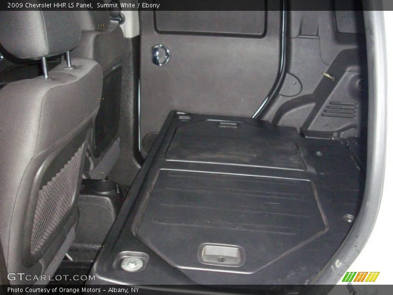 Summit White / Ebony 2009 Chevrolet HHR LS Panel
