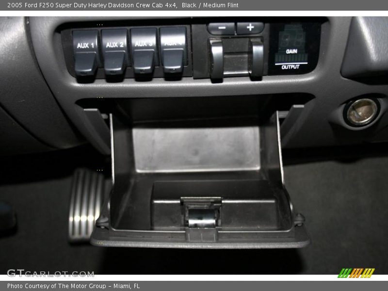 Black / Medium Flint 2005 Ford F250 Super Duty Harley Davidson Crew Cab 4x4
