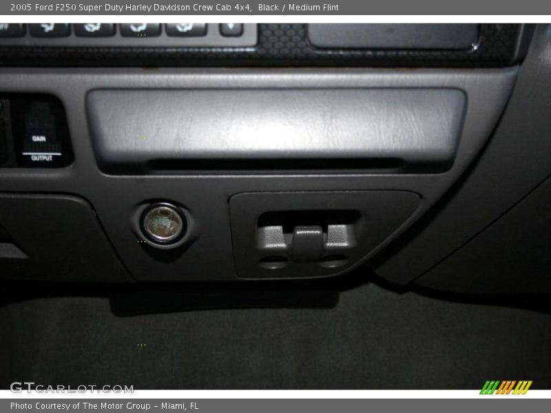 Black / Medium Flint 2005 Ford F250 Super Duty Harley Davidson Crew Cab 4x4