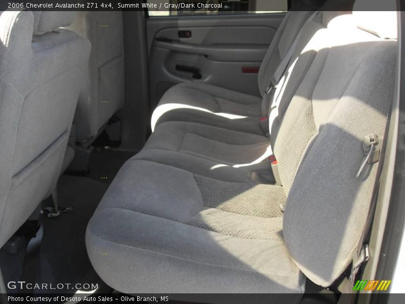 Summit White / Gray/Dark Charcoal 2006 Chevrolet Avalanche Z71 4x4