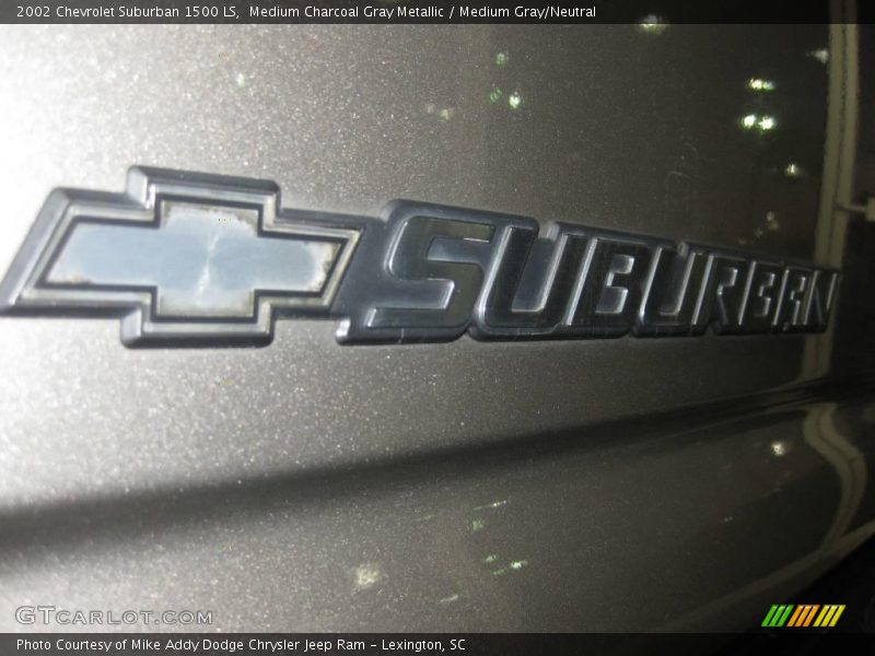 Medium Charcoal Gray Metallic / Medium Gray/Neutral 2002 Chevrolet Suburban 1500 LS