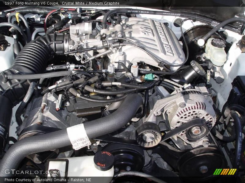 Crystal White / Medium Graphite 1997 Ford Mustang V6 Coupe