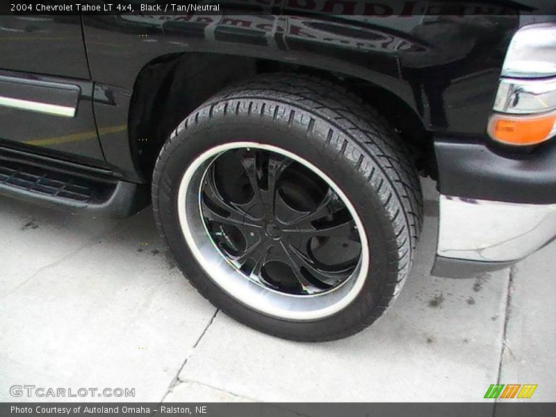 Black / Tan/Neutral 2004 Chevrolet Tahoe LT 4x4