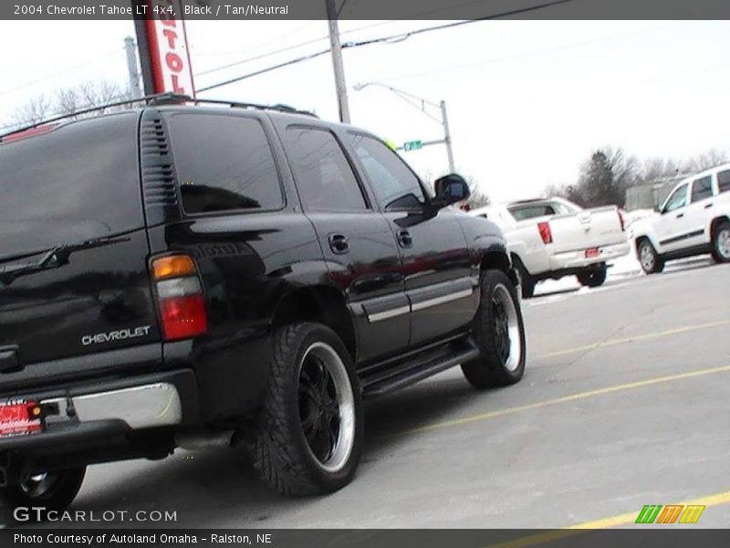 Black / Tan/Neutral 2004 Chevrolet Tahoe LT 4x4