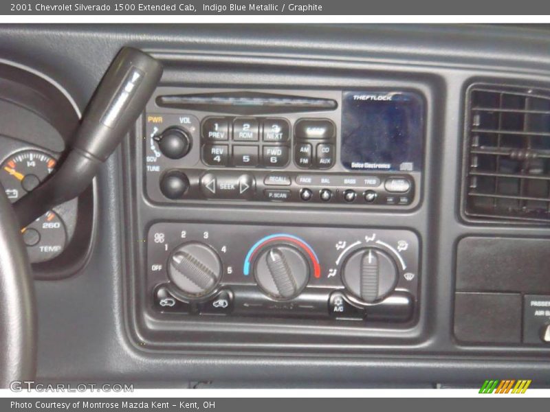 Indigo Blue Metallic / Graphite 2001 Chevrolet Silverado 1500 Extended Cab