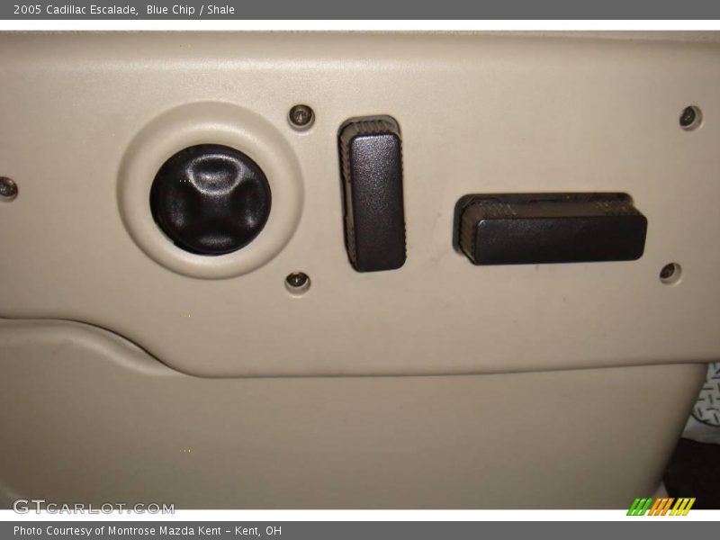 Blue Chip / Shale 2005 Cadillac Escalade