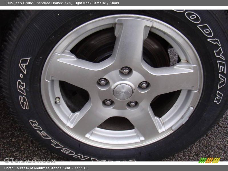 Light Khaki Metallic / Khaki 2005 Jeep Grand Cherokee Limited 4x4