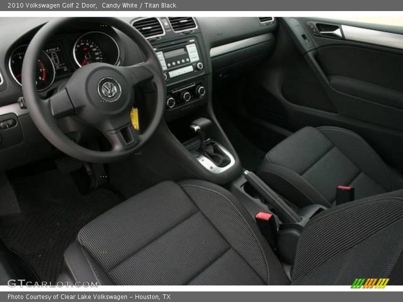 Candy White / Titan Black 2010 Volkswagen Golf 2 Door