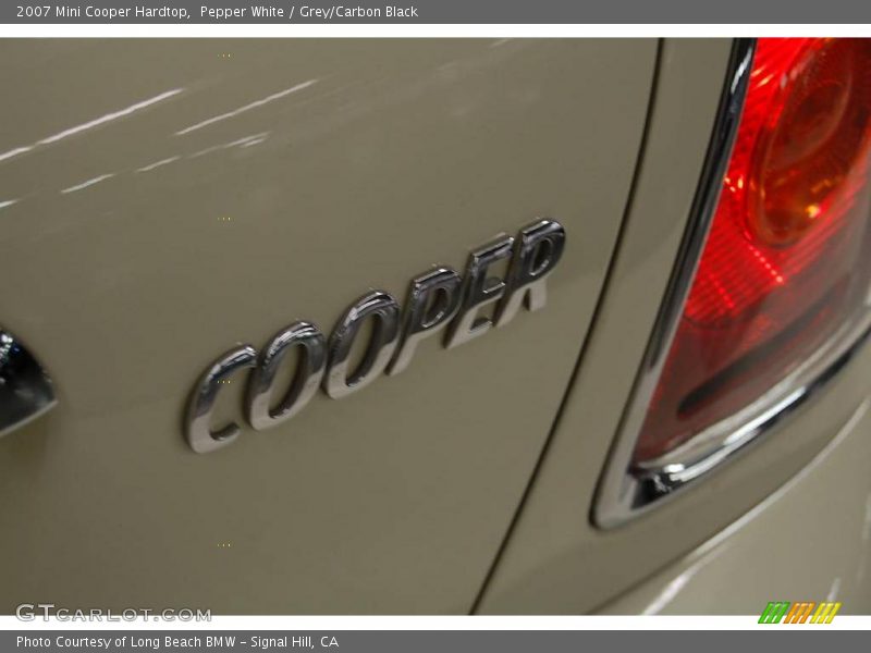 Pepper White / Grey/Carbon Black 2007 Mini Cooper Hardtop