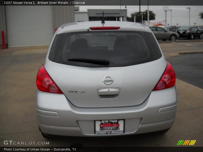 Brilliant Silver Metallic / Charcoal 2007 Nissan Versa S