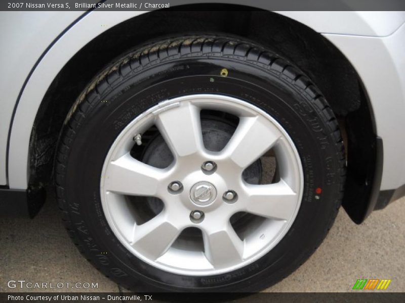 Brilliant Silver Metallic / Charcoal 2007 Nissan Versa S