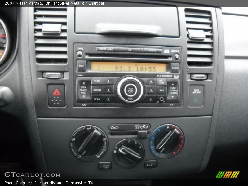 Brilliant Silver Metallic / Charcoal 2007 Nissan Versa S