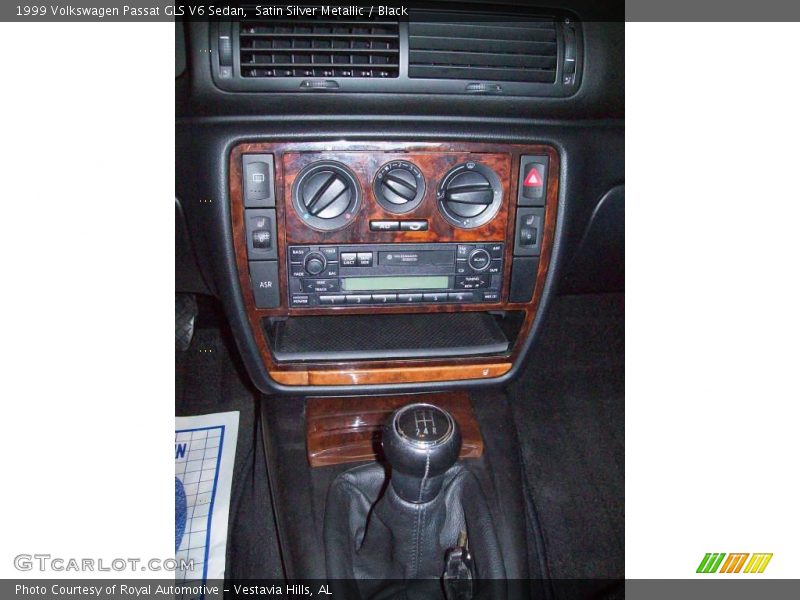 Satin Silver Metallic / Black 1999 Volkswagen Passat GLS V6 Sedan