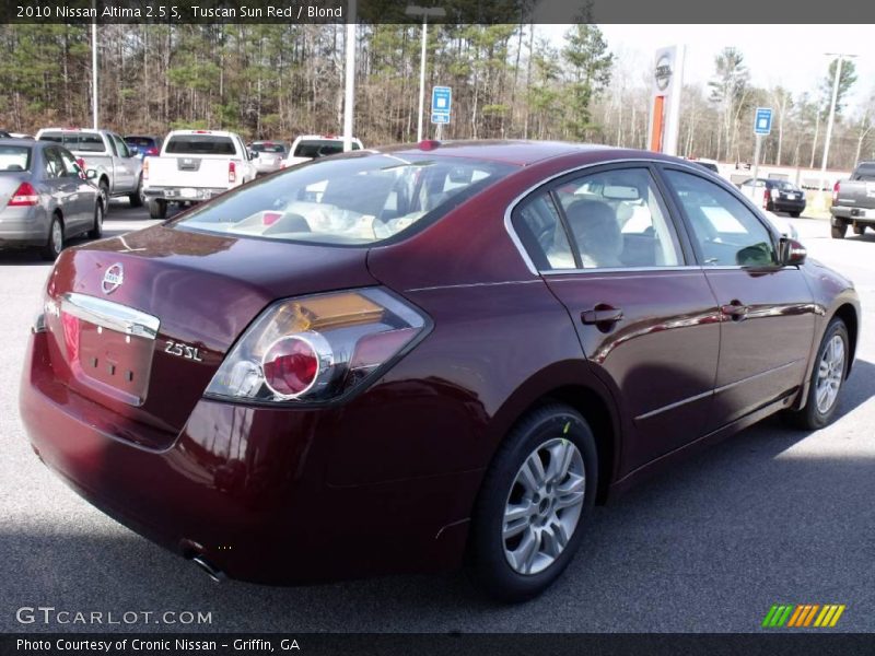 Tuscan Sun Red / Blond 2010 Nissan Altima 2.5 S