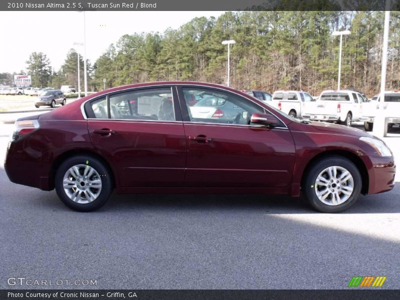 Tuscan Sun Red / Blond 2010 Nissan Altima 2.5 S