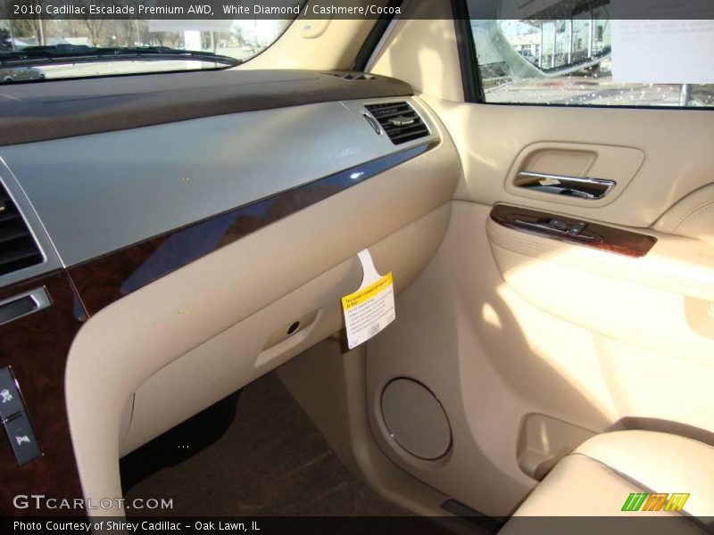 White Diamond / Cashmere/Cocoa 2010 Cadillac Escalade Premium AWD