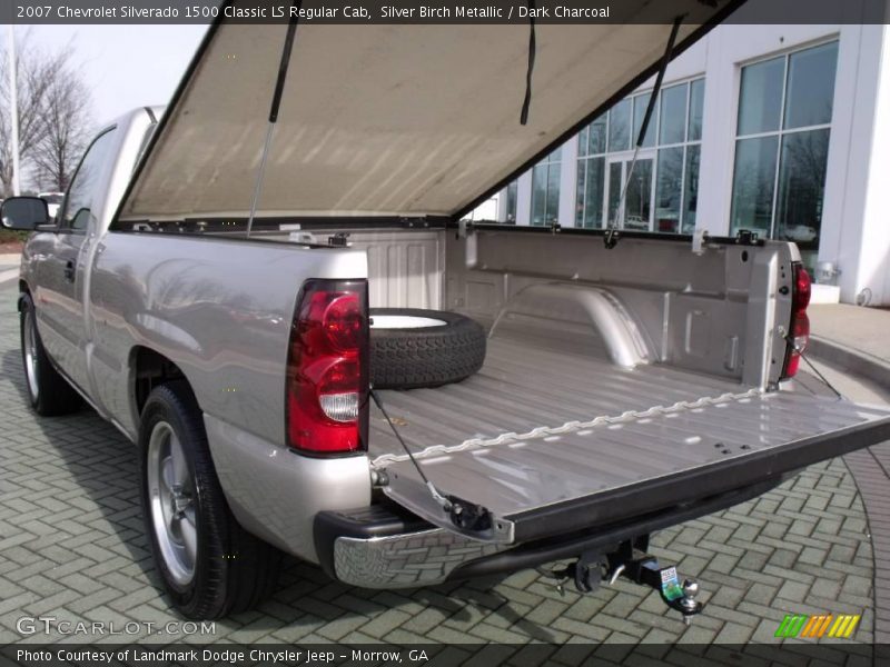 Silver Birch Metallic / Dark Charcoal 2007 Chevrolet Silverado 1500 Classic LS Regular Cab