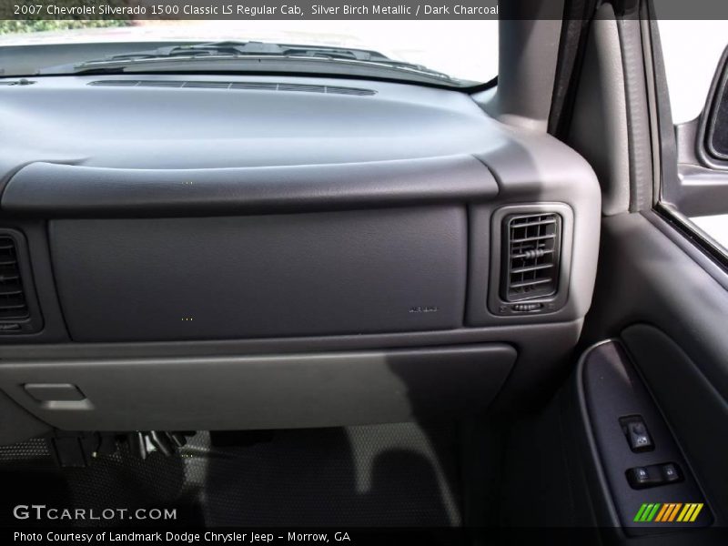 Silver Birch Metallic / Dark Charcoal 2007 Chevrolet Silverado 1500 Classic LS Regular Cab