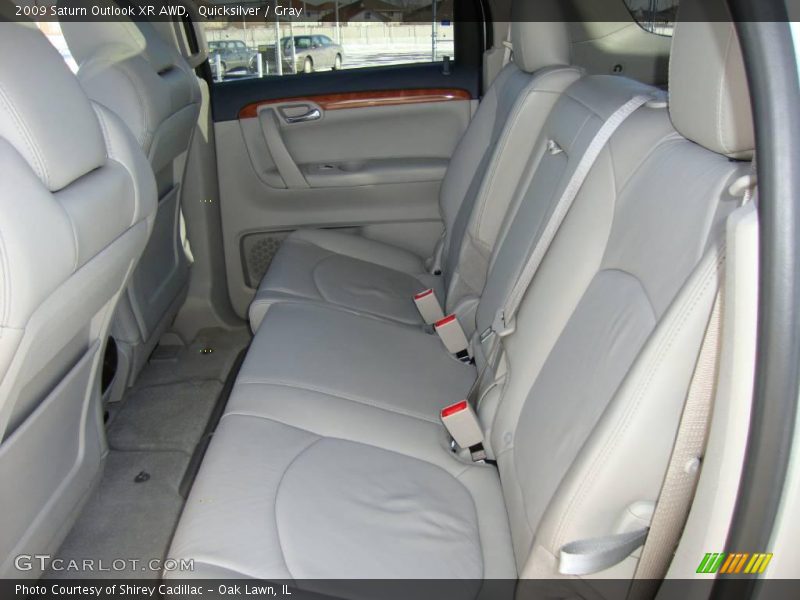 Quicksilver / Gray 2009 Saturn Outlook XR AWD