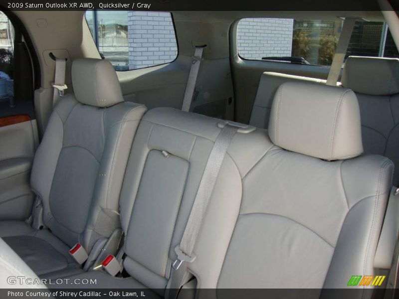 Quicksilver / Gray 2009 Saturn Outlook XR AWD