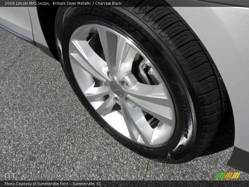 Brilliant Silver Metallic / Charcoal Black 2009 Lincoln MKS Sedan