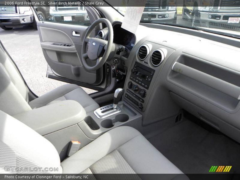 Silver Birch Metallic / Shale Grey 2006 Ford Freestyle SE