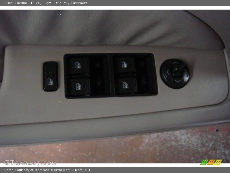 Light Platinum / Cashmere 2005 Cadillac STS V6