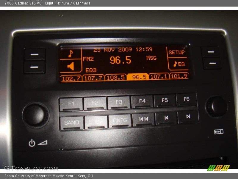 Light Platinum / Cashmere 2005 Cadillac STS V6