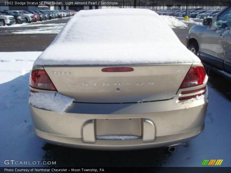 Light Almond Pearl / Sandstone 2002 Dodge Stratus SE Plus Sedan