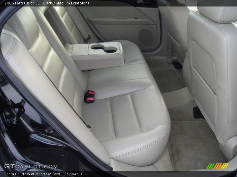 Black / Medium Light Stone 2006 Ford Fusion SE
