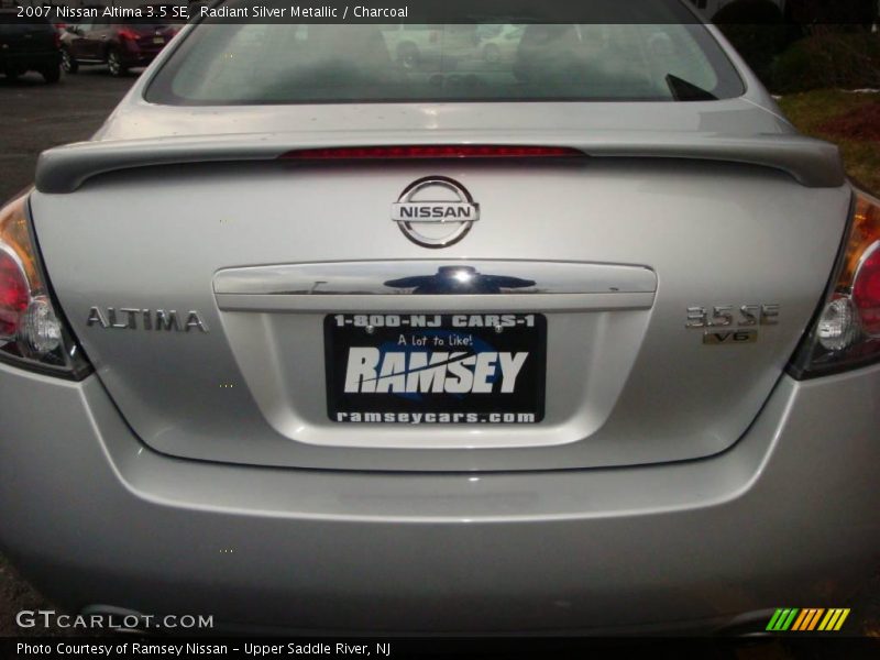Radiant Silver Metallic / Charcoal 2007 Nissan Altima 3.5 SE