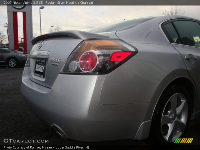 Radiant Silver Metallic / Charcoal 2007 Nissan Altima 3.5 SE