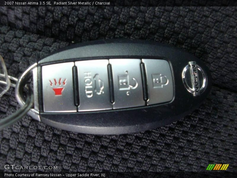 Radiant Silver Metallic / Charcoal 2007 Nissan Altima 3.5 SE