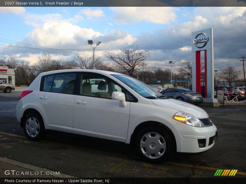 Fresh Powder / Beige 2007 Nissan Versa S