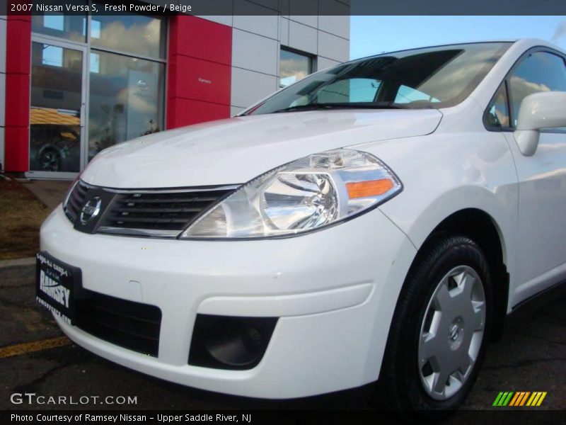 Fresh Powder / Beige 2007 Nissan Versa S