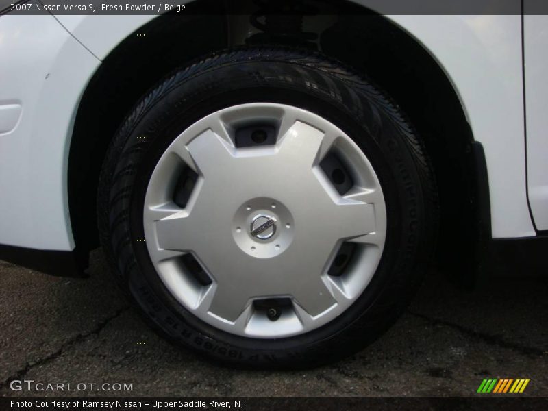 Fresh Powder / Beige 2007 Nissan Versa S