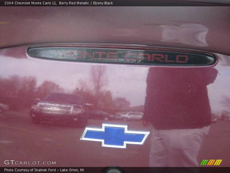 Berry Red Metallic / Ebony Black 2004 Chevrolet Monte Carlo LS