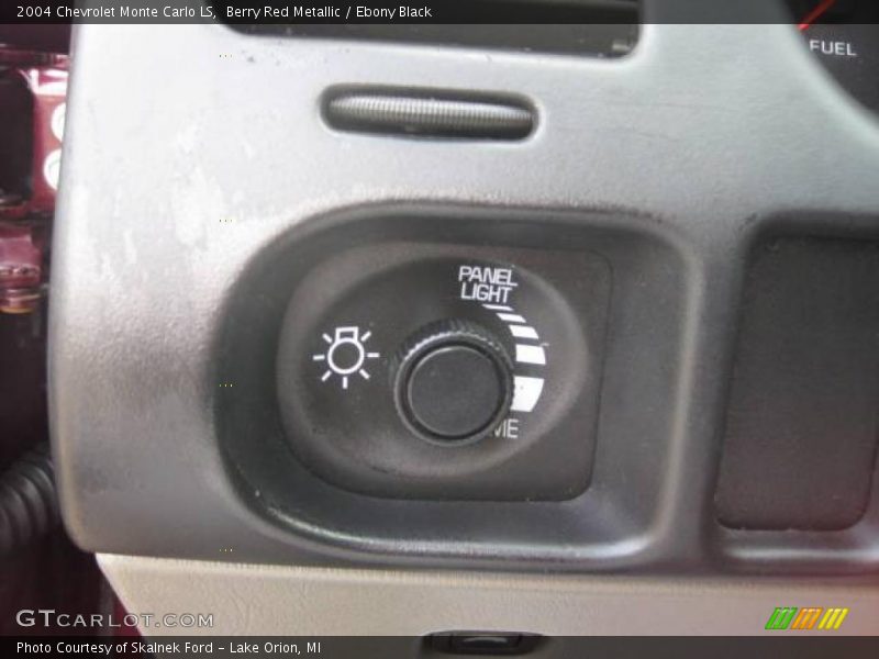 Berry Red Metallic / Ebony Black 2004 Chevrolet Monte Carlo LS
