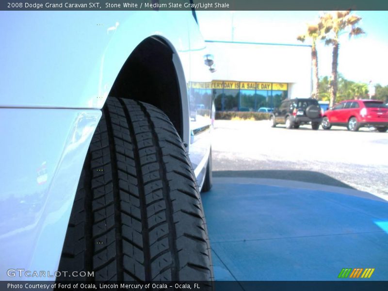 Stone White / Medium Slate Gray/Light Shale 2008 Dodge Grand Caravan SXT