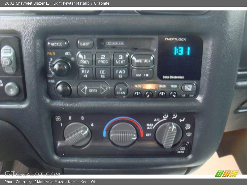 Light Pewter Metallic / Graphite 2002 Chevrolet Blazer LS