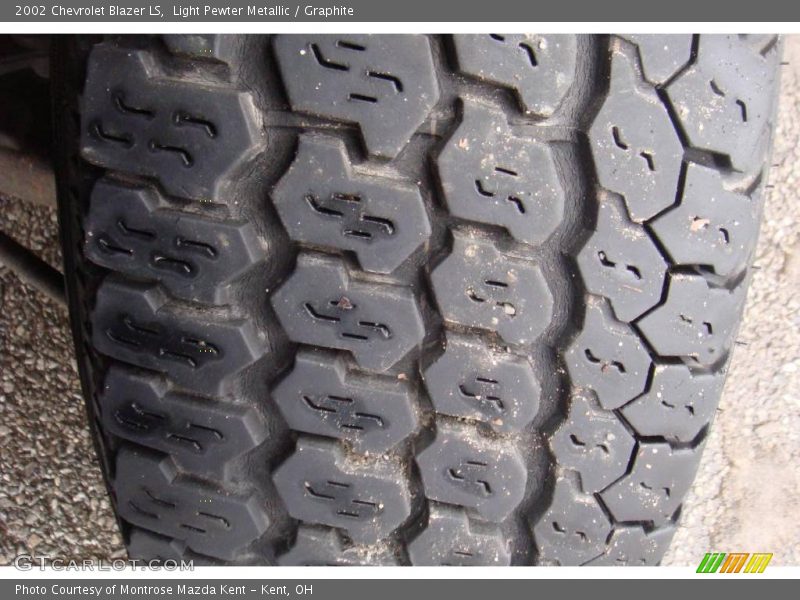 Light Pewter Metallic / Graphite 2002 Chevrolet Blazer LS