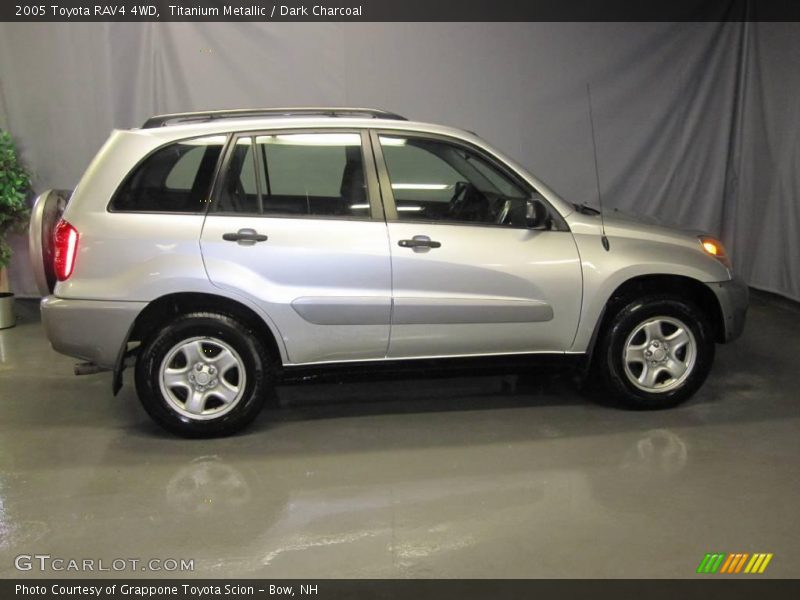 Titanium Metallic / Dark Charcoal 2005 Toyota RAV4 4WD