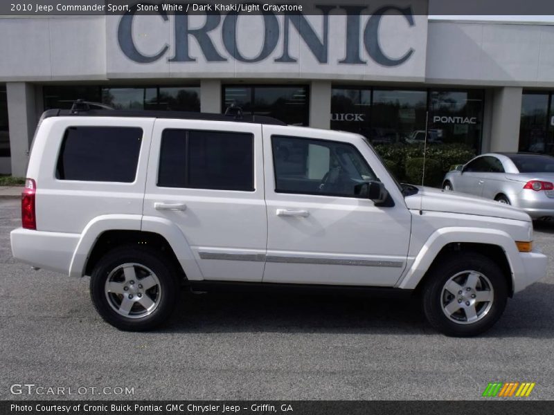 Stone White / Dark Khaki/Light Graystone 2010 Jeep Commander Sport
