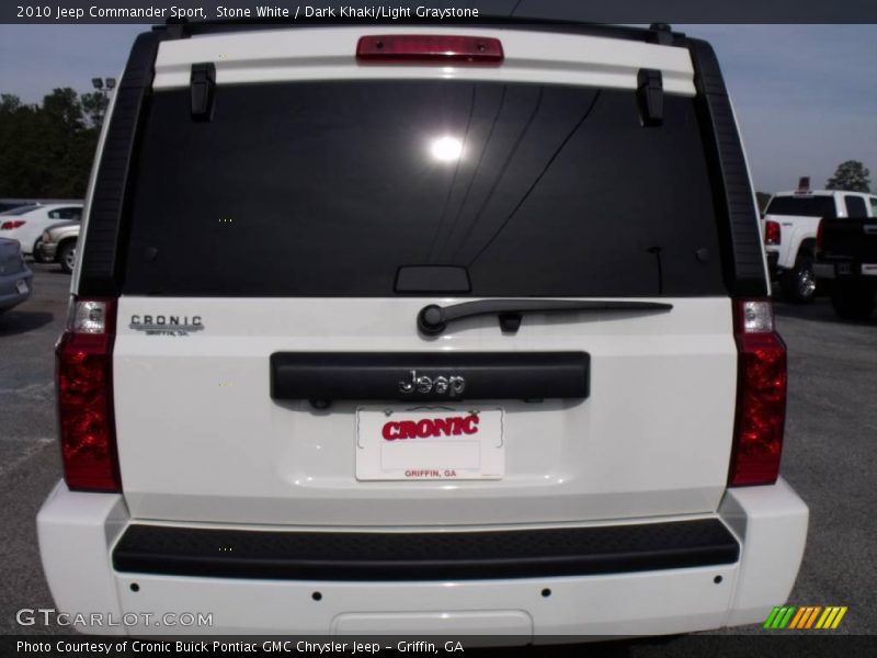 Stone White / Dark Khaki/Light Graystone 2010 Jeep Commander Sport